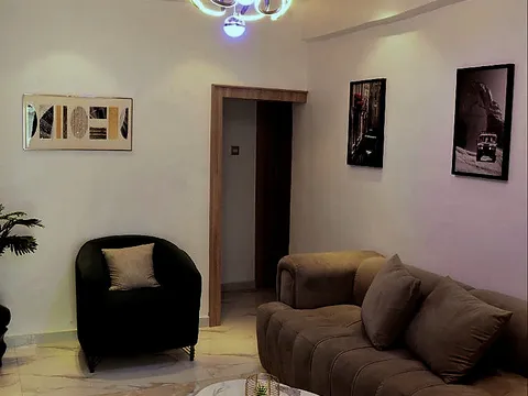 Sitting room, view toward the entrance